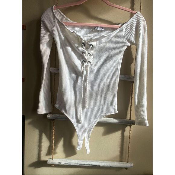 FASHION NOVA Long Sleeve Bodysuit Sweater Lace Up Front Off Shoulder - Picture 4 of 6